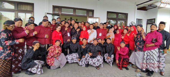 Daftarkan 50 Bacaleg Ke KPU, Saryan: Target Rebut 50 Persen Kursi DPRD