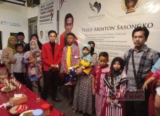 Yusuf Berikan Santunan Kepada Anak Yatim