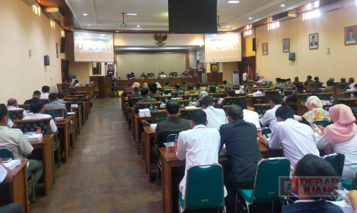 Agus Siswanto Pimpin Rapat Paripurna Laporan Realisasi Belanja Tahun Anggaran 2022