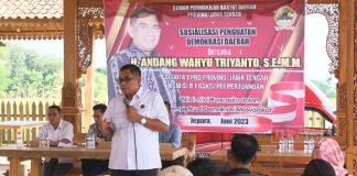 Andang Sosialisasikan Penguatan Demokrasi Daerah Bagi Warga Bugel Kedung