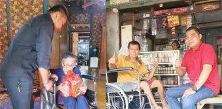Andy Andong Membagikan Bantuan Kursi Roda kepada Lansia