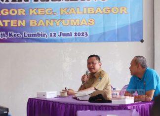 Bayu Berbagi Pengetahuan Ternak Kambing kepada Kelompok Tani Kalibagor