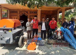 Berikan Alat Pertanian, Heru Santosa Tekankan Pentingnya Peran Petani