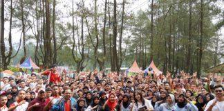 Bupati Tiwi Tanamkan Ajaran Pancasila Melalui Kegiatan Camping Anak Muda