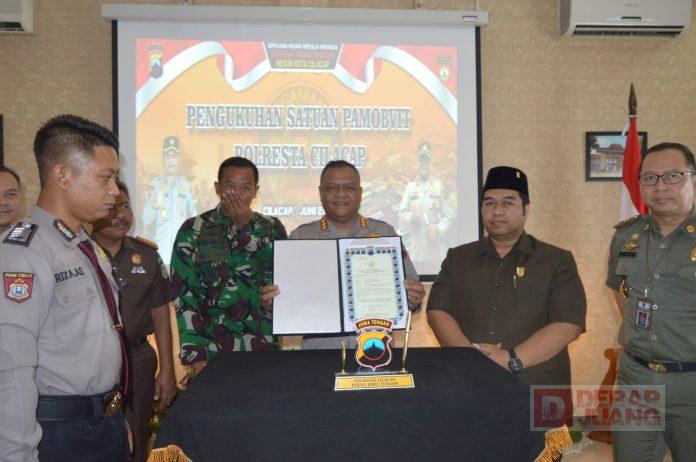 Hadiri Pengukuhan Satpamobvit, Purwanto Kami Mendukung Penuh Dalam Pelaksaan Tugasnya