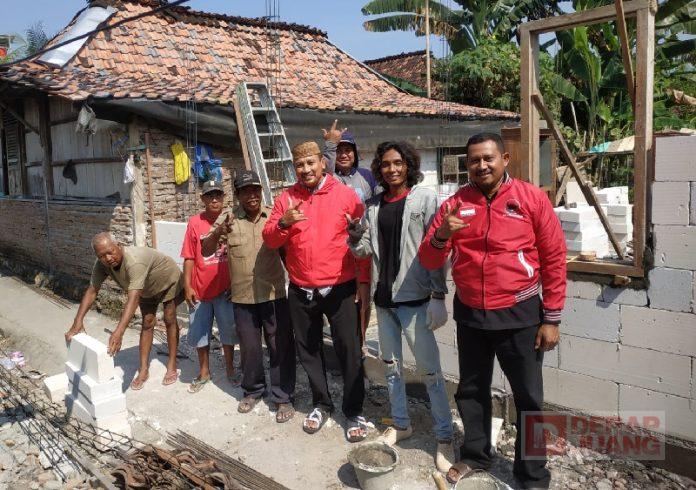 Heru Santosa Pastikan Program RTLH di Desa Kuripan Tepat Sasaran