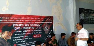 Bulan Bung Karno, Agung Satria Gelar Pangkas Rambut Gratis