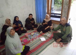 Jenguk Tim Sicita yang Sakit, Cahyo Beri Dukungan dan Motivasi