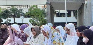 Ikut Shalat Id, Mbak Ita Bicara Soal Perbedaan Hari Raya