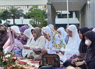 Ikut Shalat Id, Mbak Ita Bicara Soal Perbedaan Hari Raya