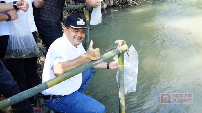 Ngesti Nugraha Tebar Bibit Ikan Dalam Rangka Hari Lingkungan Hidup