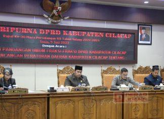 Perdana, Purwanto Pimpin Rapat Paripurna DPRD Cilacap
