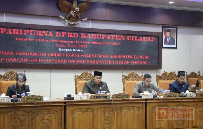 Perdana, Purwanto Pimpin Rapat Paripurna DPRD Cilacap
