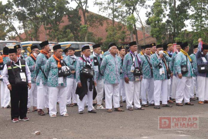 Sadewo Lepas Pemberangkatan Dua Kloter Haji Banyumas
