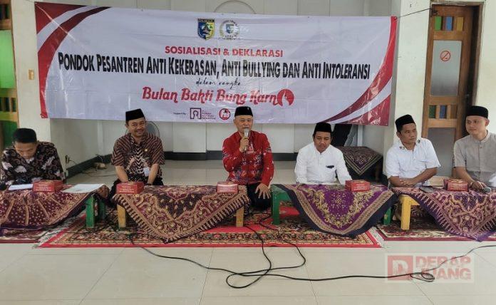 Slamet Deklarasi Ponpes Sehat Adalah Puncak Bulan Bakti Bung Karno