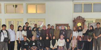 Sri Sumarni Bincang Bersama Anak Muda Pegiat Seni Tari di Rumah Dinas Bupati