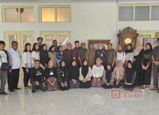 Sri Sumarni Bincang Bersama Anak Muda Pegiat Seni Tari di Rumah Dinas Bupati