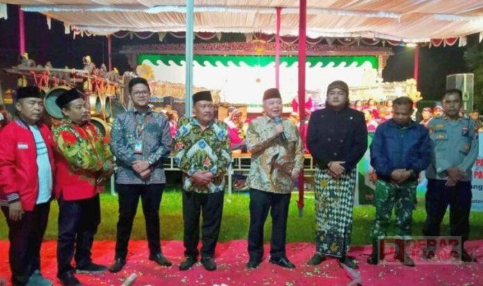 Ajak Cinta Rupiah, Hendrawan Sosialisasi Dengan Gelaran Wayang Kulit.