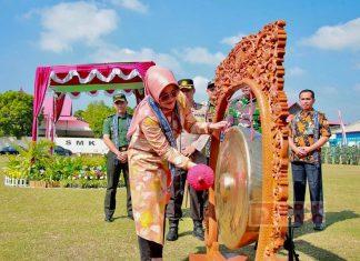 Tutup TMMD, Sri Mulyani Tegaskan Arti Penting Gotong Royong