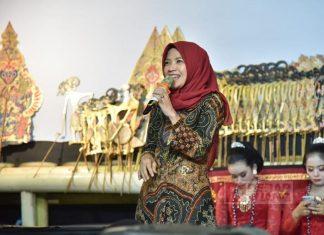 Ristawati Hadiri Guyuban dan Pagelaran Wayang Kulit