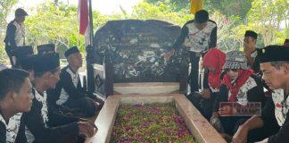 Rosalina Ajak Kader Ziarah Makam Bung Karno Agar Dapat Teladani Spiritnya