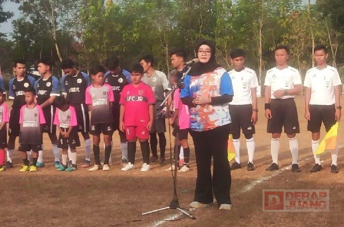 Buka Turnamen Sepakbola KT Kajen Cup VI, Rossi Ardiyanti Sukses Bukan Tujuan Akhir