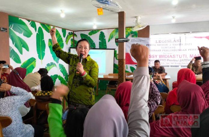Gelar Sosialisasi Perda Perempuan dan Anak, dr. Messy Ingatkan Kesetaraan Gender