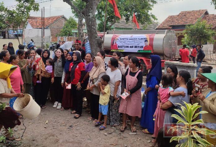 Kebahagiaan Warga Desa Cigadung Banjarharjo Terima Bantuan Air Bersih