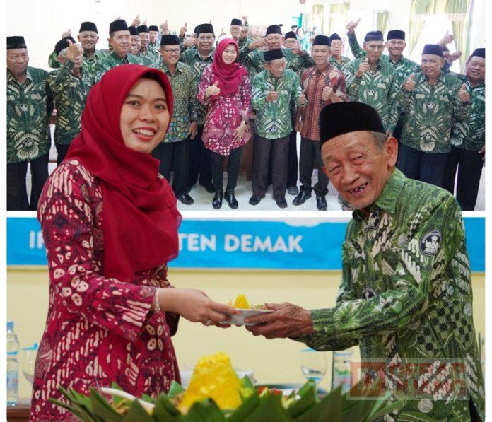 Mbak Eisti Berikan Apresiasi Anggota IPPK Demak