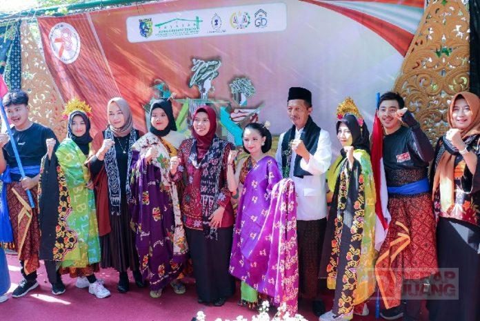 Sambut HUT RI, Bupati Demak Apresiasi Penuh Lomba Fashion Show Batik Demak