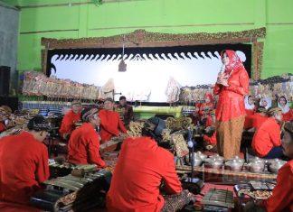 Kadarwati Ajak Warga Ikut Nguri-uri Budaya Wayang Kulit