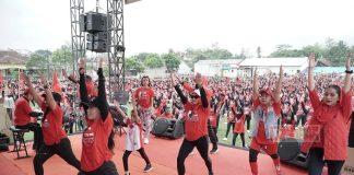 1.753 Perempuan Kalibagor ikuti Parade Senam Sicita dan Jalan Sehat