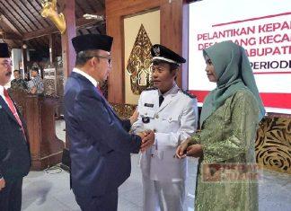 Husein Beri Pesan Khusus pada Pelantikan Kades Antar Waktu