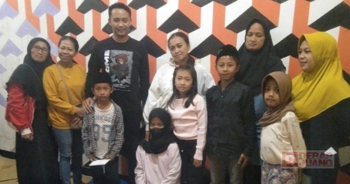 Bagas Gelar Santunan ke Anak Kurang Mampu di Wilayah Ampuannya