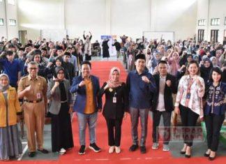 Ristawati Buka Talkshow Kewirausahaan dan Bazar UMKM