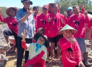 Sarwo Turut Ikuti Gotong Royong Perbaiki Jalan Usaha Tani