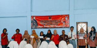 Marno dan Sri Haryati Serahkan PIP Aspirasi Mbak Puan