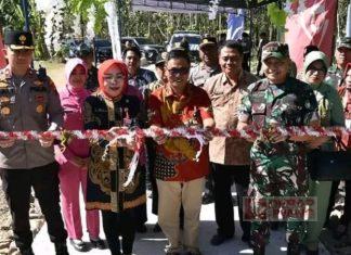 Sri Sumarni Resmikan Hasil KBM TNI Tahap VIII di Desa Prigi