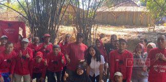Azalea Ajak Warga Marekan Cegah Longsor dengan Bronjongsari