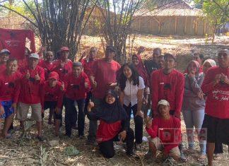 Azalea Ajak Warga Marekan Cegah Longsor dengan Bronjongsari