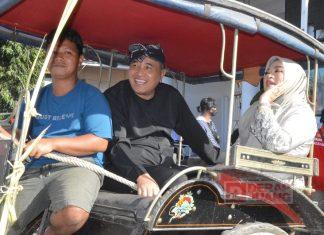 Taufik Nurhidayat Hadiri Tradisi Sedekah Laut di Teluk Penyu