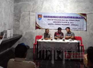 Andry Beri Bantuan Alat Bengkel untuk Warga Jeruklegi Wetan
