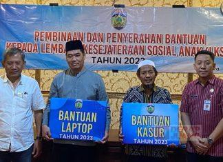 Peduli Pendidikan, Junarso Gelontorkan Laptop ke Yayasan Sosial & Anak