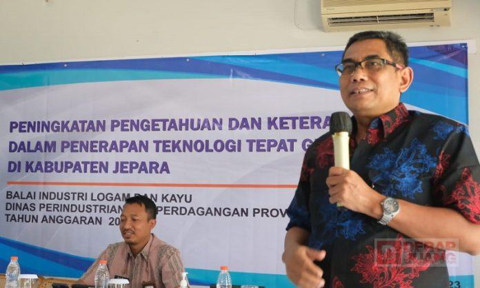 Narasumberi Sosialisasi, Andang Ajarkan Alur Kembangkan Usaha