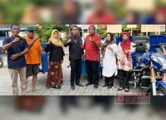 Melalui Pokir, Ketua DPC PDI Perjuangan Kota Tegal Bagikan Tossa