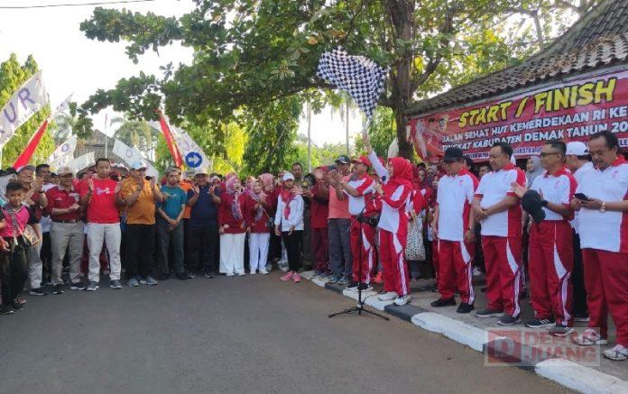 Sambut HUT ke-78 RI, Pemkab Demak Selenggarakan Jalan Sehat