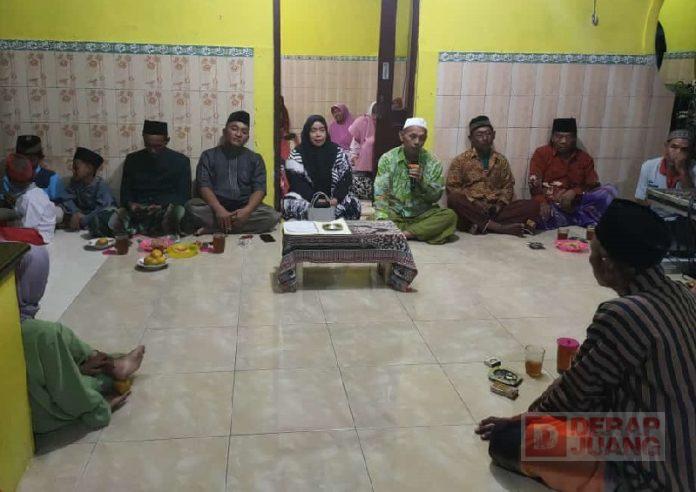 Beri Santunan Anak Yatim, Mbak Oliv Sambangi Desa Binaan