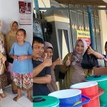 Turun Sambangi Wilayah Tempur, Rosalina Sapa Konstituen