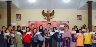 Danu Ikhsan Serahkan PIP Aspirasi Mbak Puan Untuk Warga Desa Panjunan