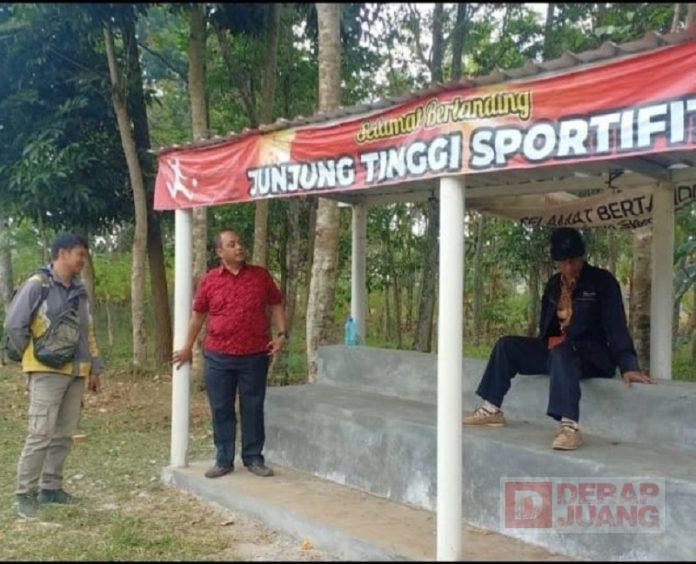 Bagas Realisasikan Aspirasi Penataan Lapangan Bola RW 8 Tegalsari